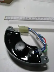 картинка Регулятор напряжения автоматический AVR SH4000-7000