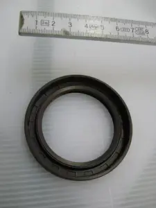 картинка Сальник со ст. вала 50х70х10 --->> ED0012133510-S